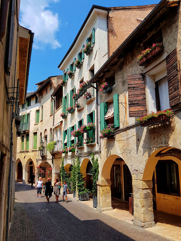 dorpen en kleine steden van Italië Asolo