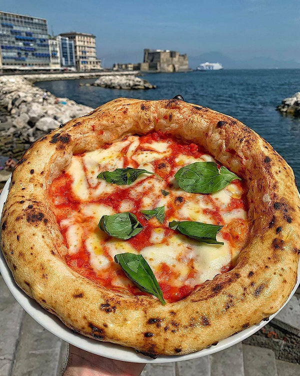 Pizza de smaak van Campania
