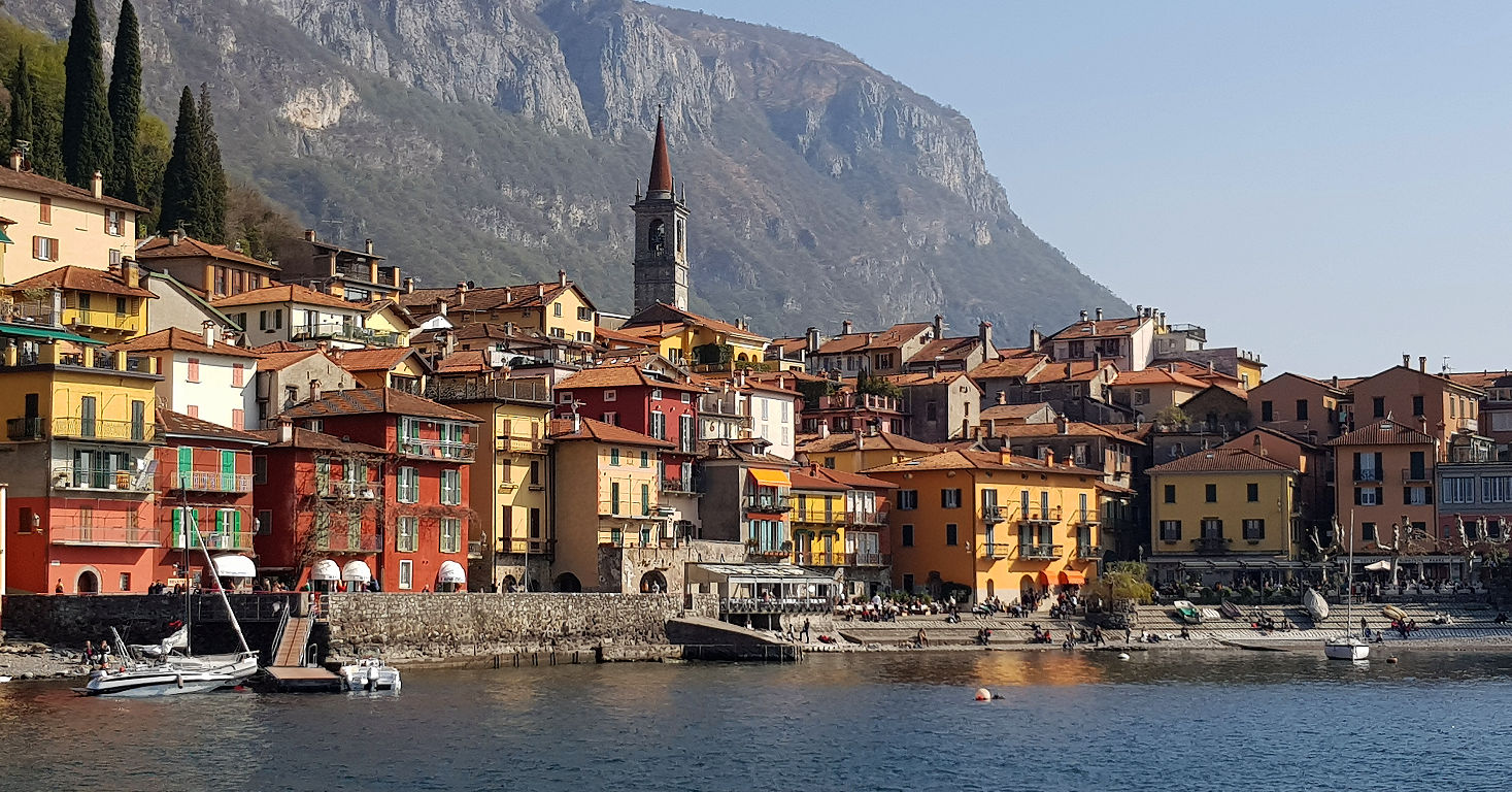 Comomeer Varenna in winter
